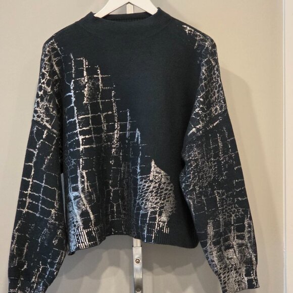 $295 Adrienne Landau Crocodile Foil Print Funnel Neck Sweater Size XL - Picture 2 of 2